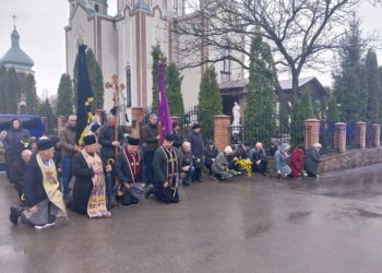 Із військовим Григорієм Савчуком попрощалися на Тернопільщині