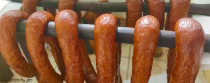 Копчена ковбаса. Ілюстративне фото