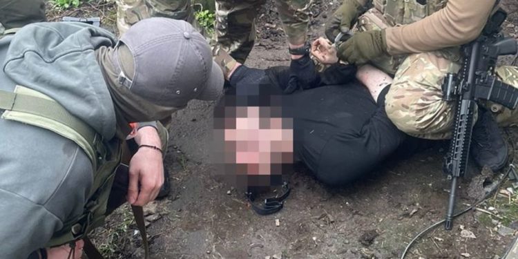 СБУ затримала зрадника, який надсилав у російський Телеграм-бот розвіддані про оборону Києва