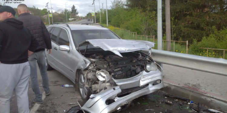 Автотроща на Тернопільщині: у Підгородньому жахлива аварія