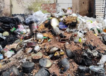 Благодійному фонду з Тернополя, склад якого згорів, допомогли благодійники з церкви (відео)