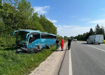У ДТП поблизу Тернополя потрапив екскурсійний автобус