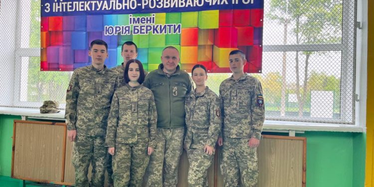 Учні Тернопільського коледжу взяли участь в інтелектуальному турнірні «Разом до перемоги»