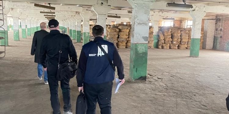 На Тернопільщині чиновників підозрюють у несплаті податків