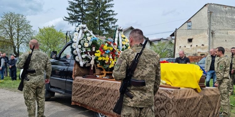 Із військовим Русланом Почигайлом попрощалися на Тернопільщині