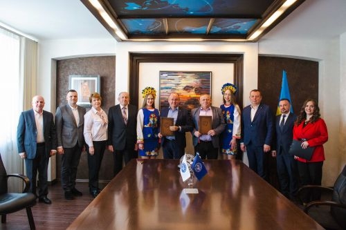 Класичний університет Тернополя підписав угоду про співпрацю з обласним центром зайнятості