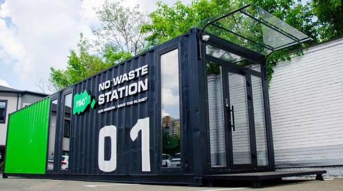 У Києві встaновили першу сортувaльну кaпсулу для вторсировини