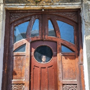 Старовинні двері з Чорткова відновлюють в сусідній області