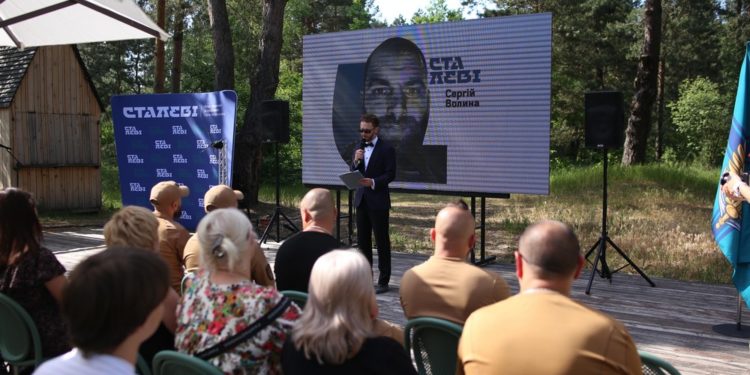 Сергій «Волина» Волинський продовжує допомагати морпіхам навіть у полоні