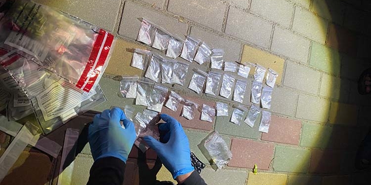 У Тернополі знайшли барсетку, набиту наркотиками