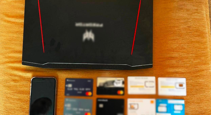 Привласнили понад 2 мільйони гривень за допомогою фішингу: кіберполіція викрила організовану злочинну групу