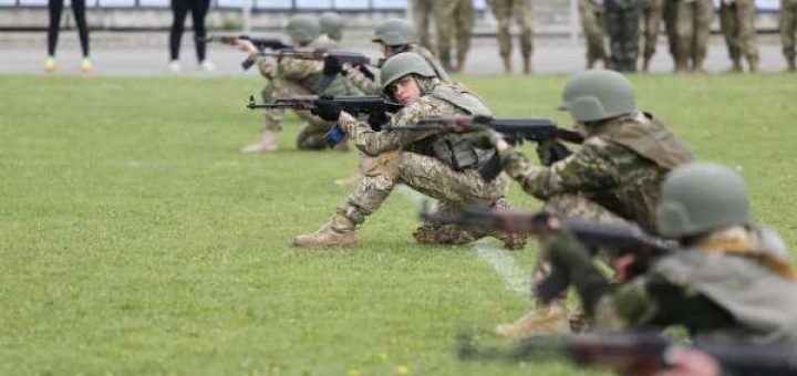 У ІІ етапі військово-патріотичної гри “Сокіл” на навчальній базі Тернопільського коледжу змагались понад 170 учасників