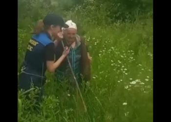 Бабусю на Тернопільщині успішно розшукали рятувальники (відео)