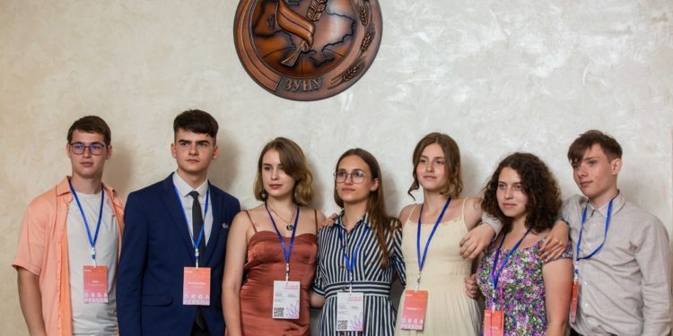 У ЗУНУ розпочала роботу 16 Національна відбіркова конференція «Магура»