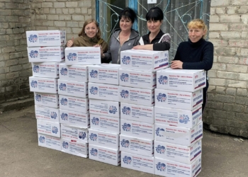 Волонтери з Тернополя передали продукти військовим, переселенцям і жителям Донеччини