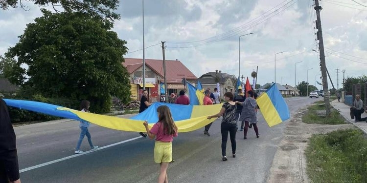 З бійцем Михайлом Вінницьким прощалися на Тернопільщині