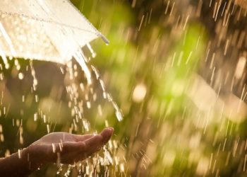 На вихідних в Укрaїні нарешті випадуть дощі