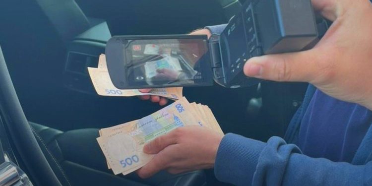 НАБУ “взяли на гарячому” голову Тернопільської облради