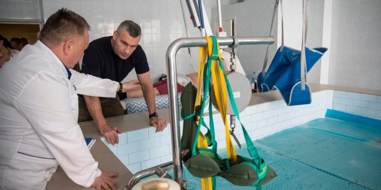 У Києві з’явиться Медичний центр реабілітації для військовослужбовців, – Віталій Кличко