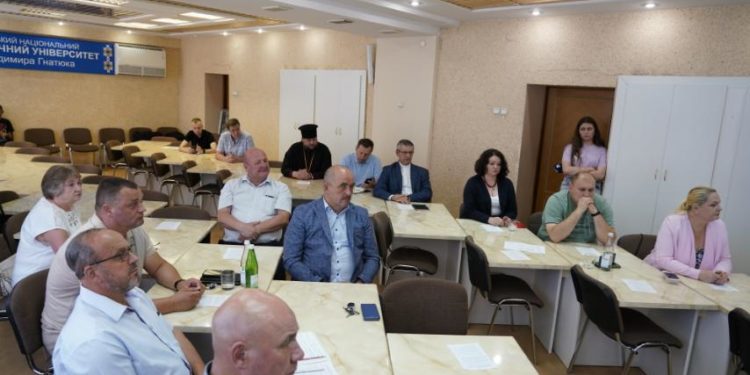 Повернення Свято-Успенської Почаївської Лаври обговорювали на засіданні громадської ради при ОВА