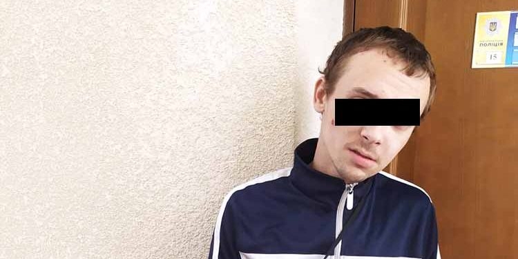 У Тернополі молодик вдарив по голові та забрав гаманець у чоловіка