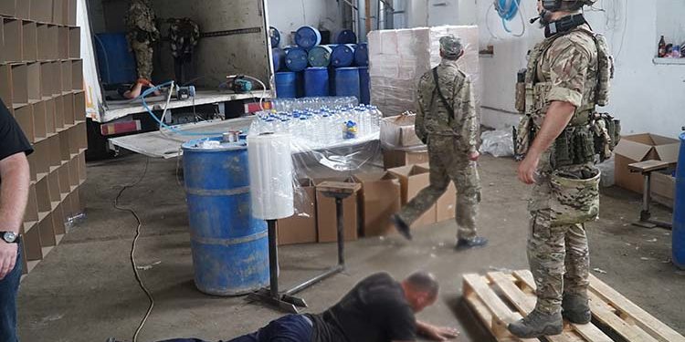 Правоохоронці Тернопільщини затримали торговців сурогатом