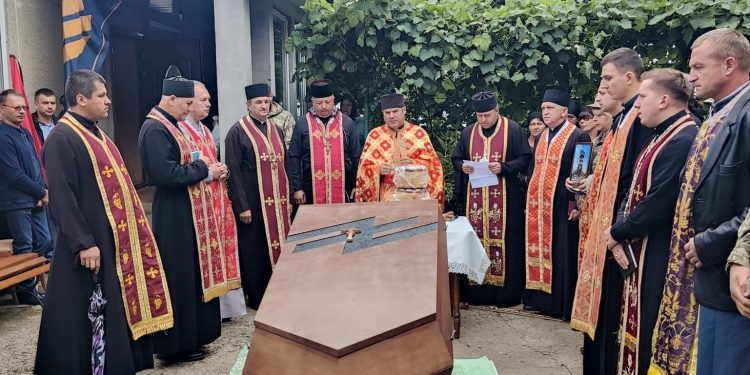 Із воїном Ігорем Ференцом попрощалися на Тернопільщині