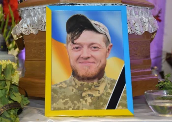 На Тернопільщині поховали загиблого бійця Сергія Девдюка