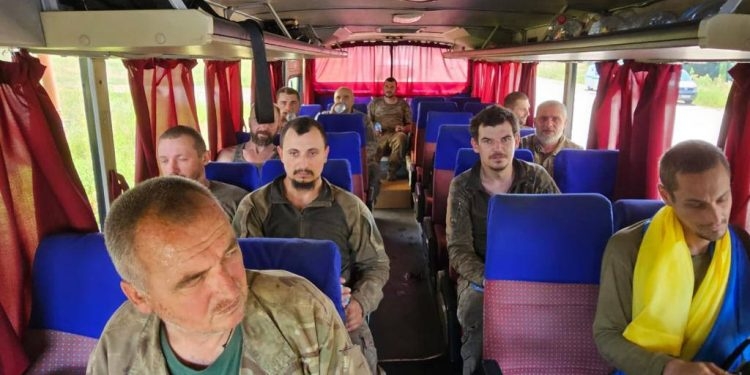 22 українських воїна повернулися на Батьківщину з російського полону