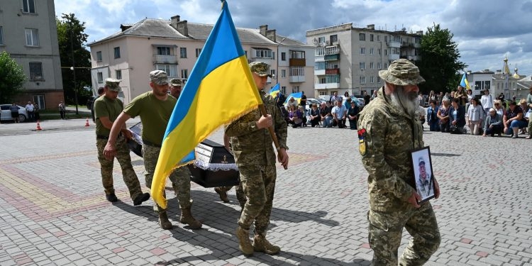 З бійцем Віктором Якубовським попрощалися на Тернопільщині