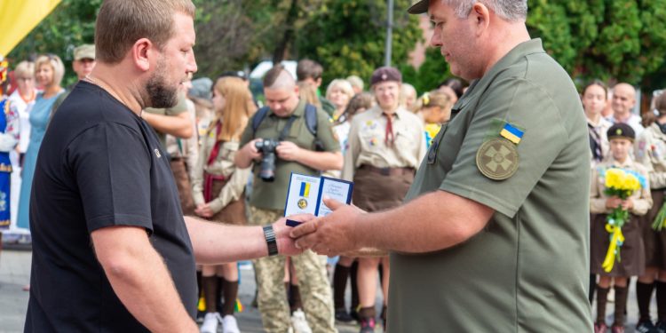 На Тернопільщині медалями нагородили військовослужбовців й працівників правоохоронних органів