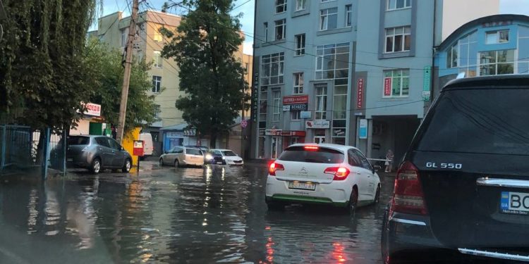 А Тернопіль знову пливе!