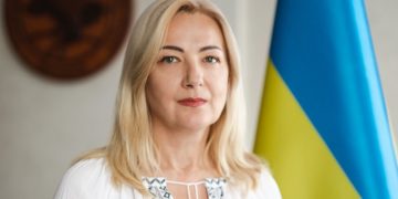 Оксана Десятнюк привітала студентів з Днем молоді