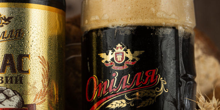 Справжній проти спраги, або Який напій дасть сил у серпневу спеку