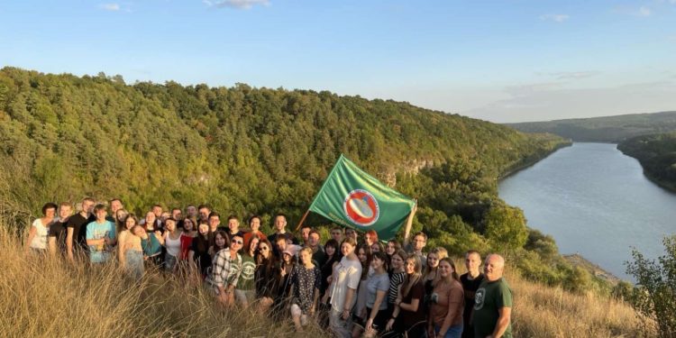 Геостаціонар на Чортківщині став місцем посвяти студентів географічного факультету ТНПУ