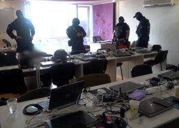 Поліцейські Тернопільщини допомагали у викритті банди шахраїв (фото та відео)
