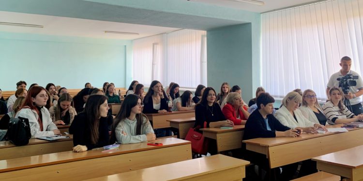 Студенти ТНПУ спілкувалися про ефективність і відповідальність  у соцмережах