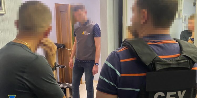 СБУ та НАБУ викрили на хабарі суддю із Київщини