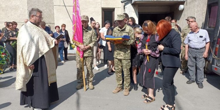 У Тернополі провели в останню дорогу майора Максима Демченка (відео)