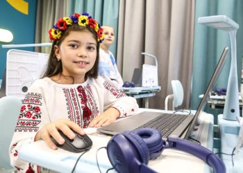 Цифровий освітній центр повернув дітей за парти після півторарічної перерви