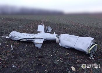 В сусідній із Тернопільщиною області уламки ракет пошкодили колію