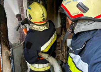 Будинок спалахнув у Бучачі на Тернопільщині