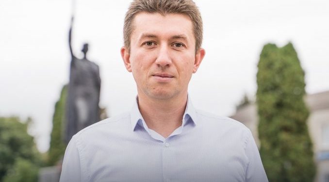 Мер Ланівців Роман Казновецький – на своєму робочому місці: спростовуємо чутки