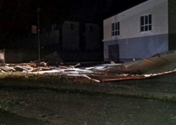 В Україні через негоду в кількох областях знеструмлені населені пункти