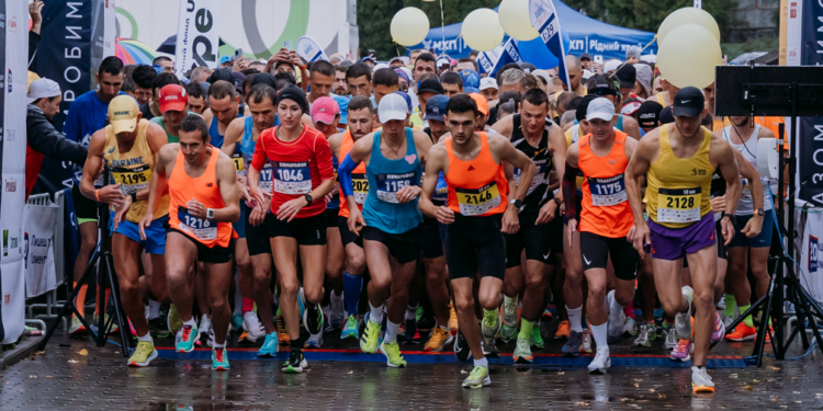 Благодійний “Файнозабіг” об’єднав у Тернополі майже 700 професійних спортсменів і аматорів для допомоги ЗСУ
