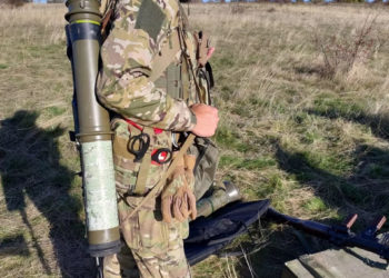 Почесною відзнакою нагородили солдата Дмитра Лобача з Тернополя