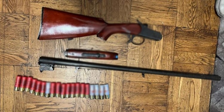 Жителька Тернопільщини налагодила торгівлю зброєю у столиці