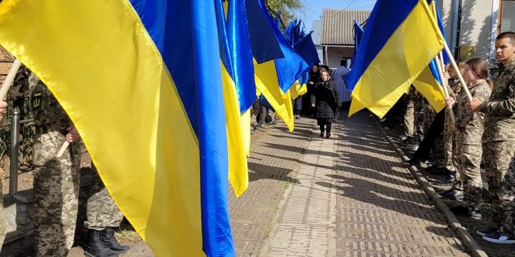 Із воїном Володимиром Бобиком попрощалися на Тернопільщині