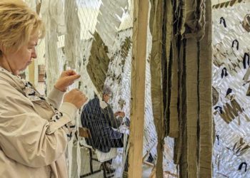 Історичний факультет ТНПУ передав для ЗСУ 30 маскувальних сіток