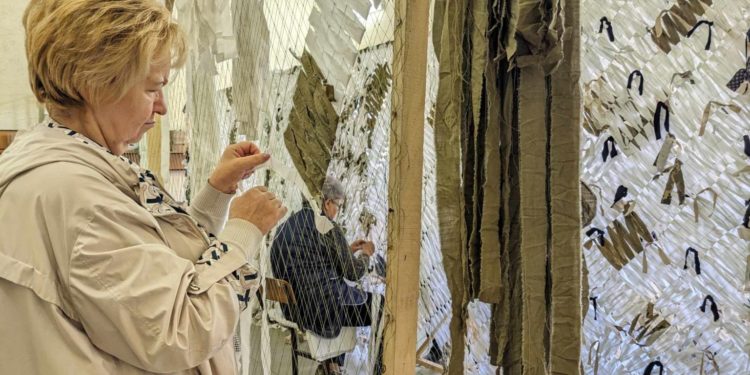 Історичний факультет ТНПУ передав для ЗСУ 30 маскувальних сіток